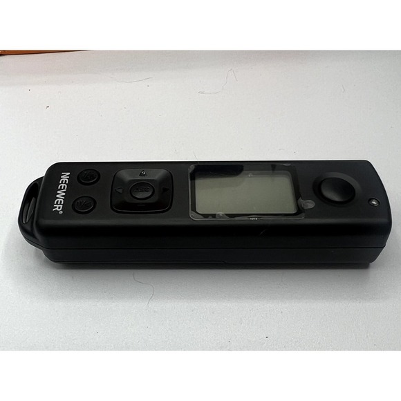 Neewer 2.4GHz Wireless Battery Grip w/ Remote Control For Canon 750D/760D - Picture 12 of 14